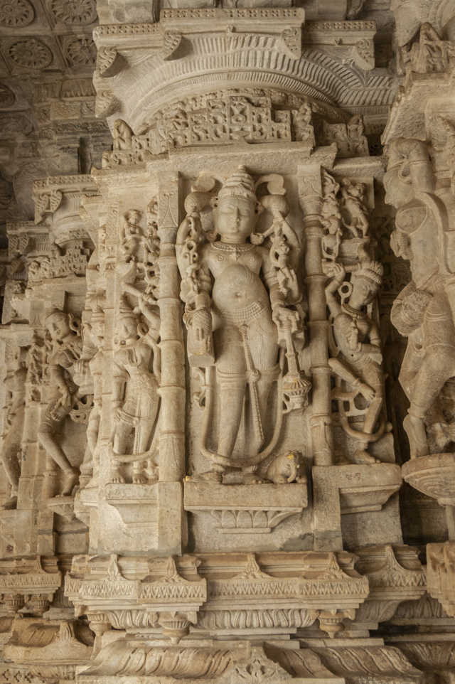 39 - India - Ranakpur - templo jainista de Chaumukha Mandir